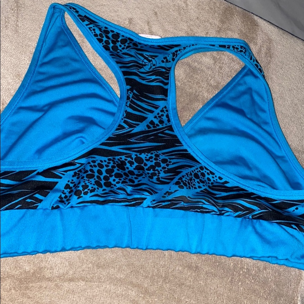 Zumba sports bra sz x large
